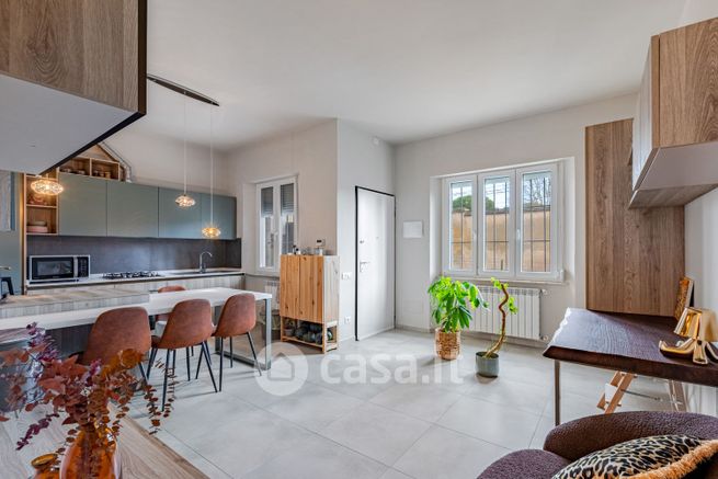 Appartamento in residenziale in Via Ettore Socci 5