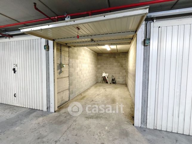 Box/posto auto in residenziale in Corso Giovanni Agnelli 22 /C