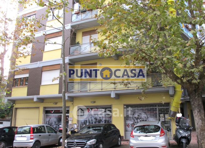 Appartamento in residenziale in Viale Giovanni Bovio 115