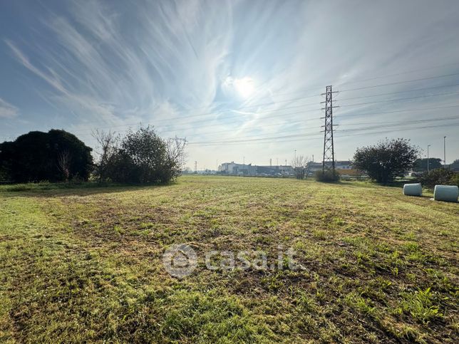 Terreno agricolo in commerciale in Via Isola Guarnieri 3