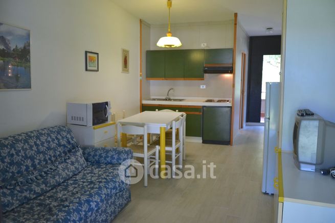 Appartamento in residenziale in Via dei Melograni 36