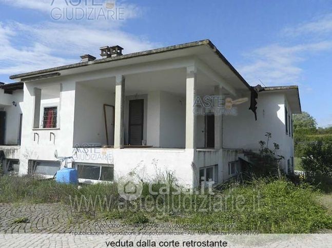 Appartamento in residenziale in Via dell'Acqua Solfurea 16