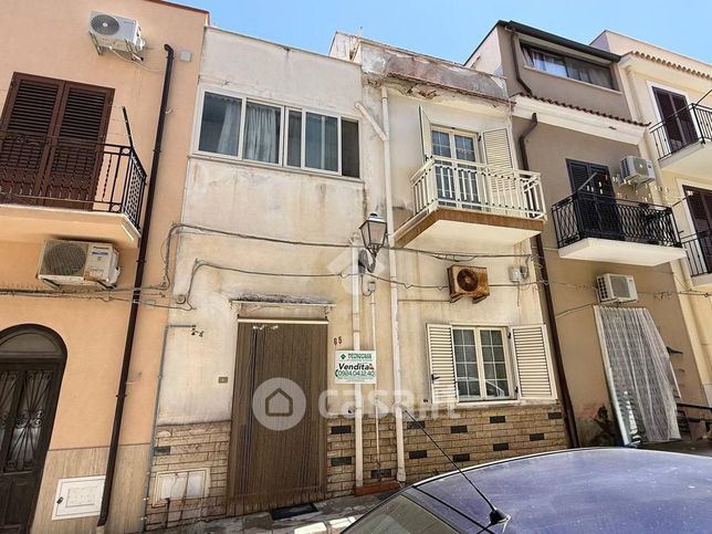 Casa indipendente in residenziale in Via dei Mille 65