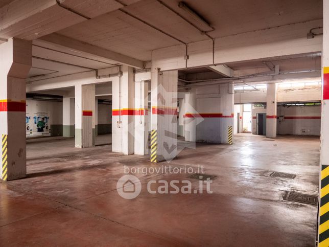 Garage/posto auto in residenziale in Via Casal dei Pazzi 23