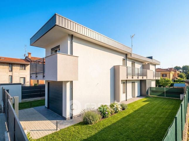 Villetta a schiera in residenziale in Via Prealpi