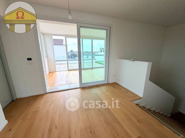 Attico/mansarda in residenziale in Via Armando Diaz 1