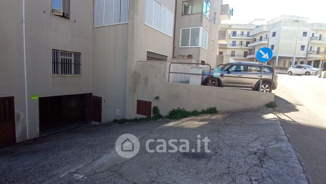 Box/posto auto in residenziale in Via Mafalda di Savoia