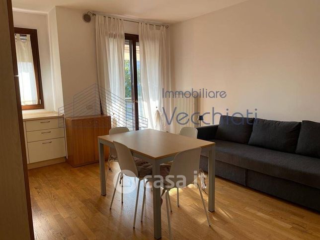 Appartamento in residenziale in Via dell'Olmo 3