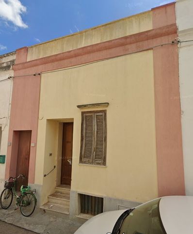 Casa indipendente in residenziale in Via Trento 14