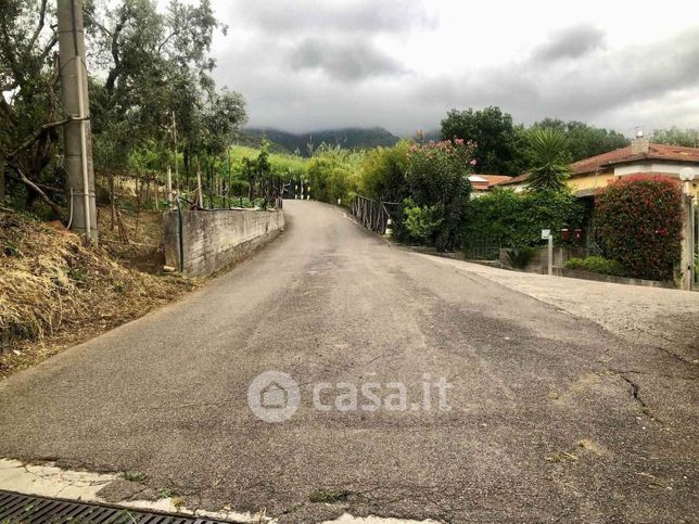 Terreno agricolo in commerciale in 