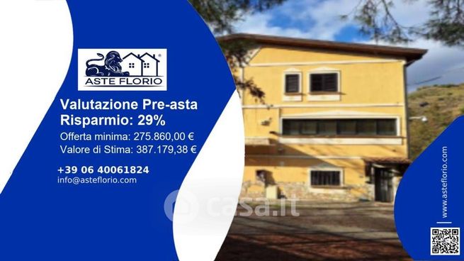 Capannone in commerciale in Via Antonio Guarasci