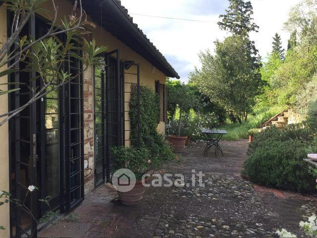 Rustico/casale in residenziale in Via di Fattucchia 6