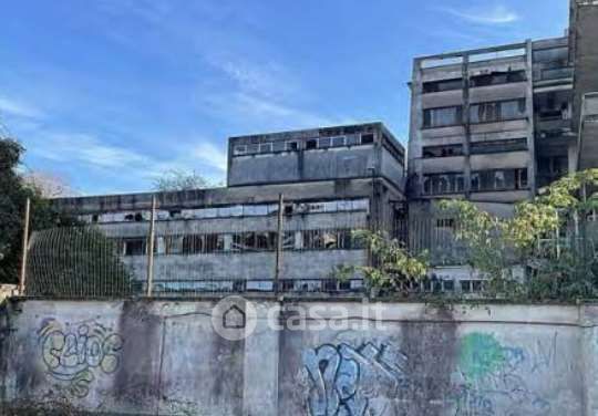 Capannone in commerciale in Via Giuseppe Greppi