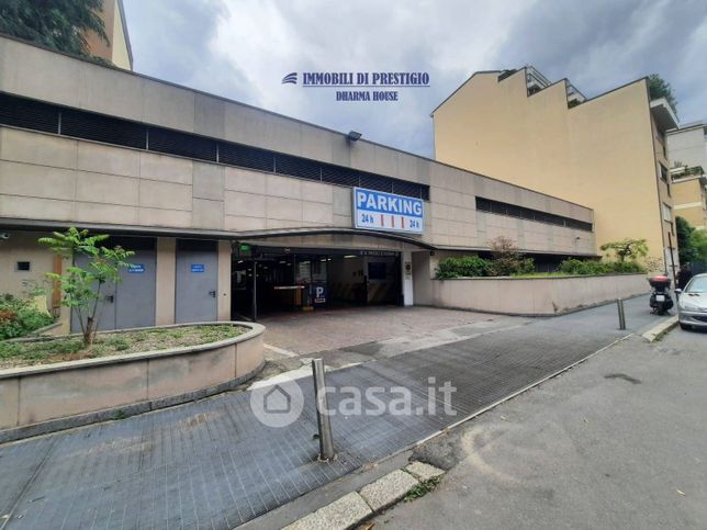 Garage/posto auto in residenziale in Via Giovanni Battista Soresina 14