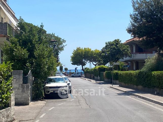 Appartamento in residenziale in Piazza Marco Emilio Scauro 6