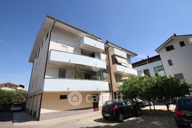 Appartamento in residenziale in Via delle Querce 6