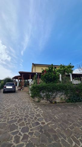 Casa bi/trifamiliare in residenziale in Via Isole dei Ciclopi 50