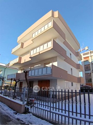 Appartamento in residenziale in Via Mario Rapisardi 20