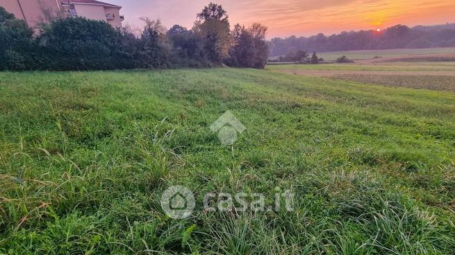 Terreno agricolo in commerciale in Via Alessandro Manzoni