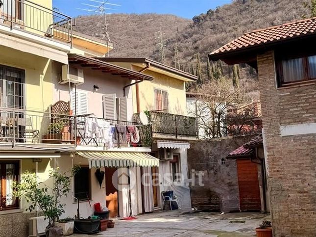 Casa indipendente in residenziale in Via Cesare Guerini