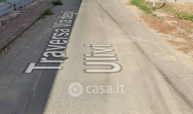 Terreno agricolo in commerciale in Via degli Ulivi