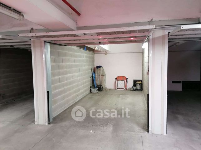 Garage/posto auto in residenziale in Via Francesco Selmi