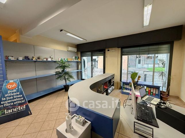 Ufficio in commerciale in Piazza Castello 1