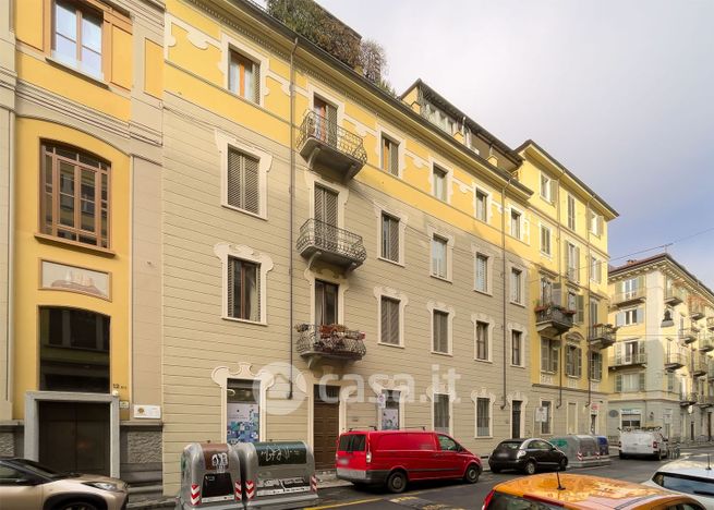 Ufficio in commerciale in Via Sant'Anselmo 12