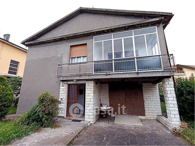 Villa in residenziale in Via Modena