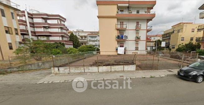 Capannone in commerciale in 