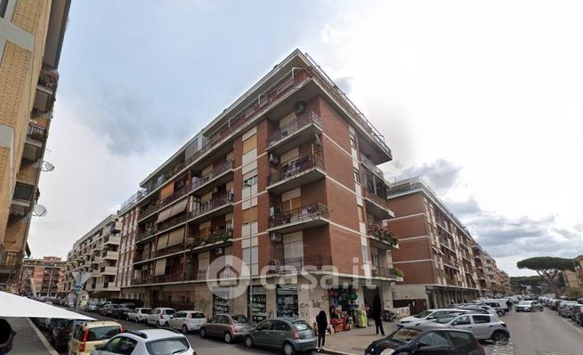 Appartamento in residenziale in Via Raffaele de Cosa