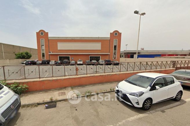 Attivitã /licenza (con o senza mura) in commerciale in Via dei Trasvolatori