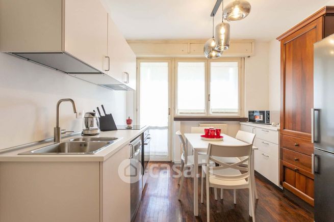 Appartamento in residenziale in Via Franco Russoli 9