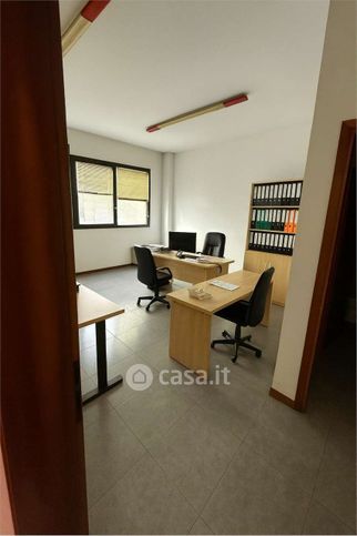Ufficio in commerciale in Strada Padana Verso Verona 279