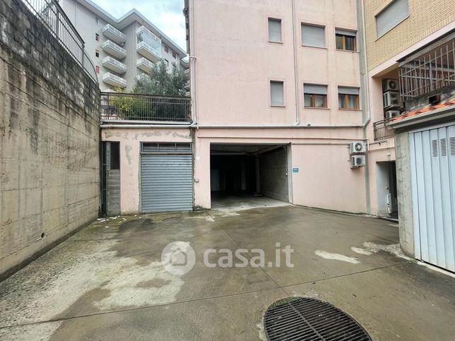 Garage/posto auto in residenziale in Via Luigi de Franco