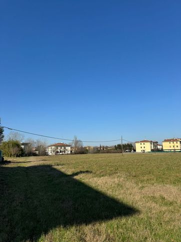 Terreno edificabile in residenziale in Via Ferdinando Magellano