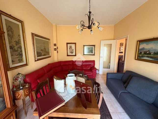 Appartamento in residenziale in Via Ettore Reina 4