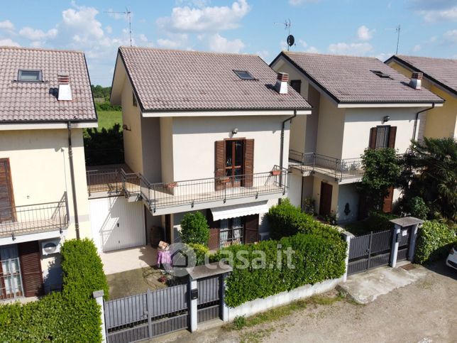 Villetta a schiera in residenziale in Via Padre Reynaud
