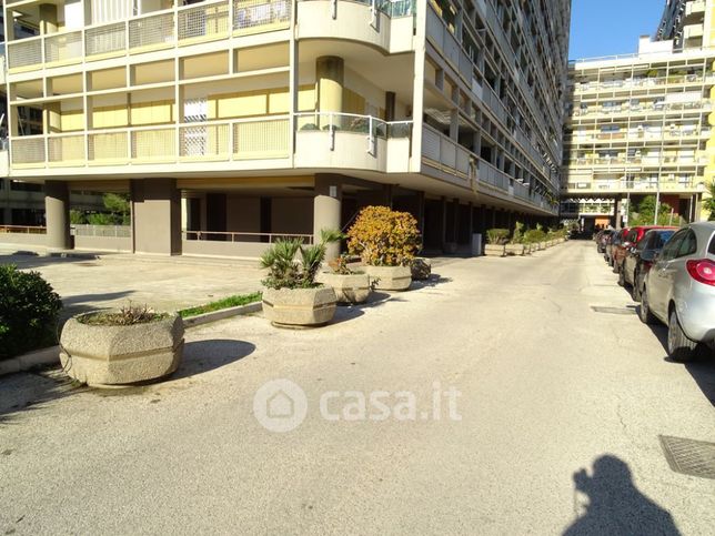 Garage/posto auto in residenziale in Via Giovanni Amendola 172