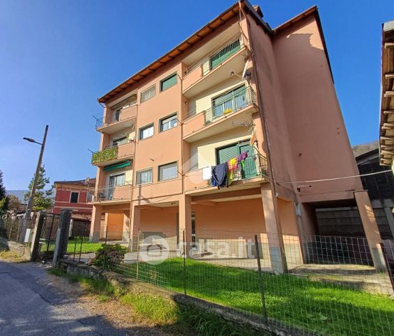 Appartamento in residenziale in Via Mereta 5