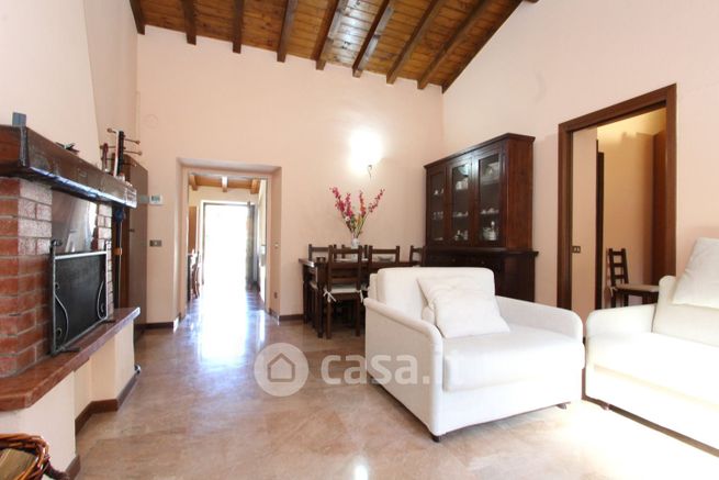 Casa indipendente in residenziale in Via Giuseppe Mazzini 80