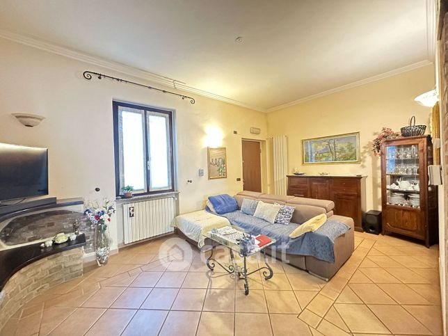 Casa indipendente in residenziale in Via Santa Teresa 28