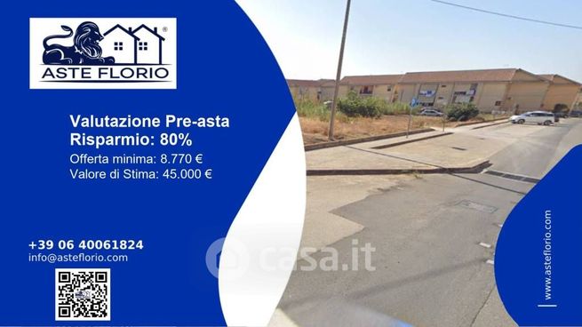 Box/posto auto in residenziale in Via Angelo Marsiano