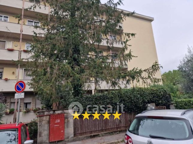 Appartamento in residenziale in Via Luigi Federico Menabrea