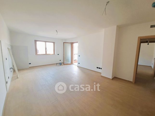 Appartamento in residenziale in Via di Morena 137