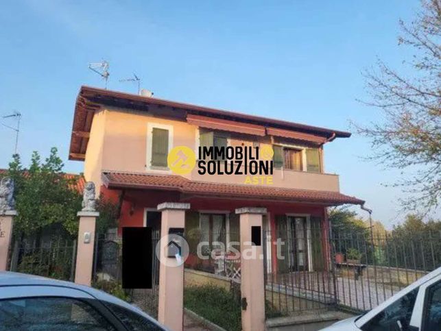 Appartamento in residenziale in Via Dossi 7