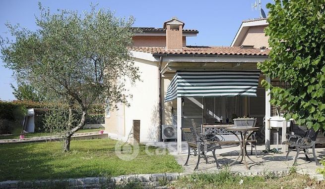 Villa in residenziale in