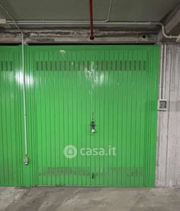 Box/posto auto in residenziale in Via Envie