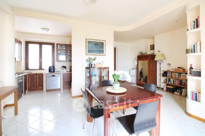 Appartamento in residenziale in Via Adriatica 49