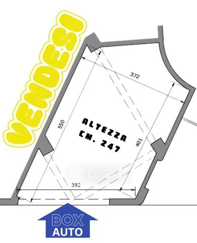 Box/posto auto in residenziale in Via Privata Fratelli Solari 3